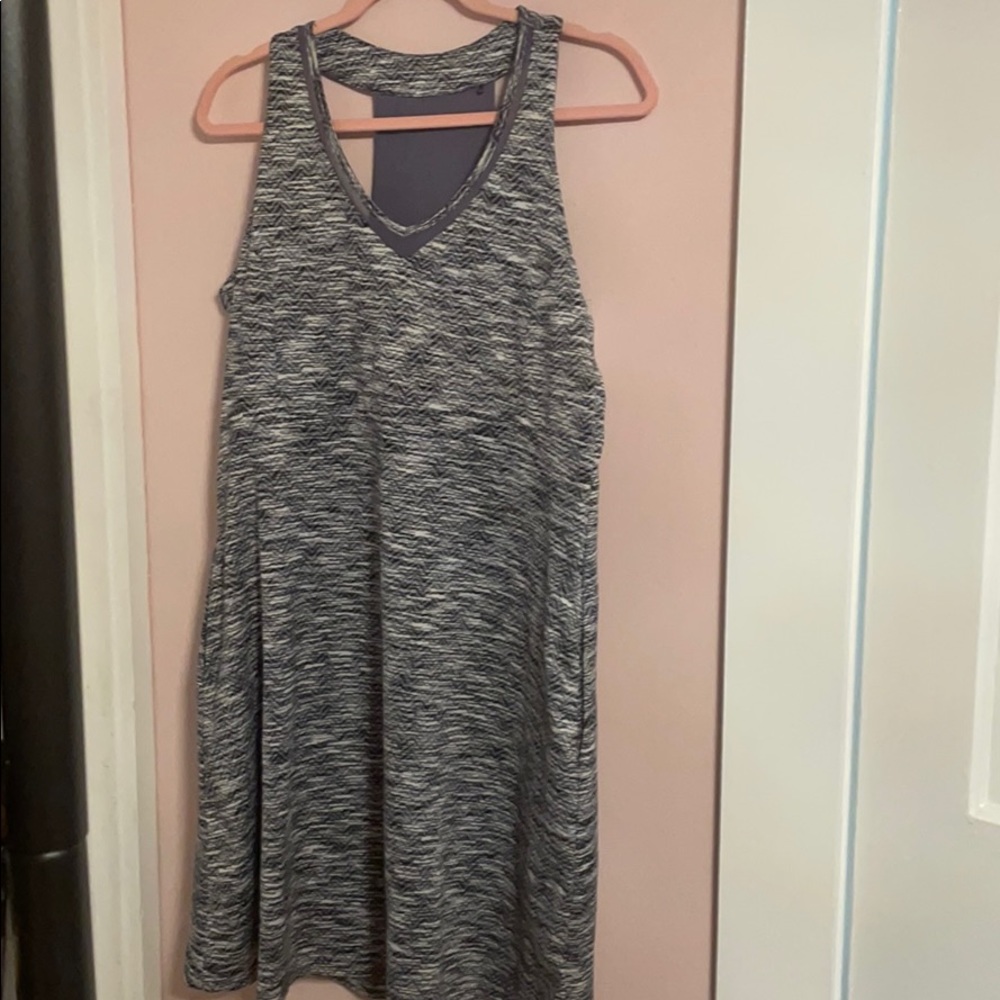 MPG athletic dress, excellent condition